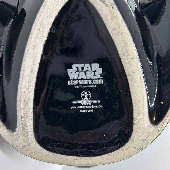 Star Wars 3D sculpted Darth Vader Mug with lid - Picture 4 of 5